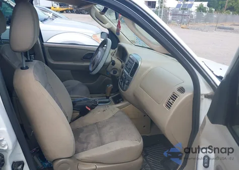 2005 Ford Escape Xlt from USA, damaged, VIN 1FMYU93195KA56736